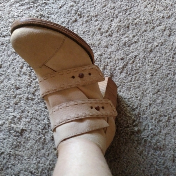 Joe's all leather boots Designer - Picture 5 of 6